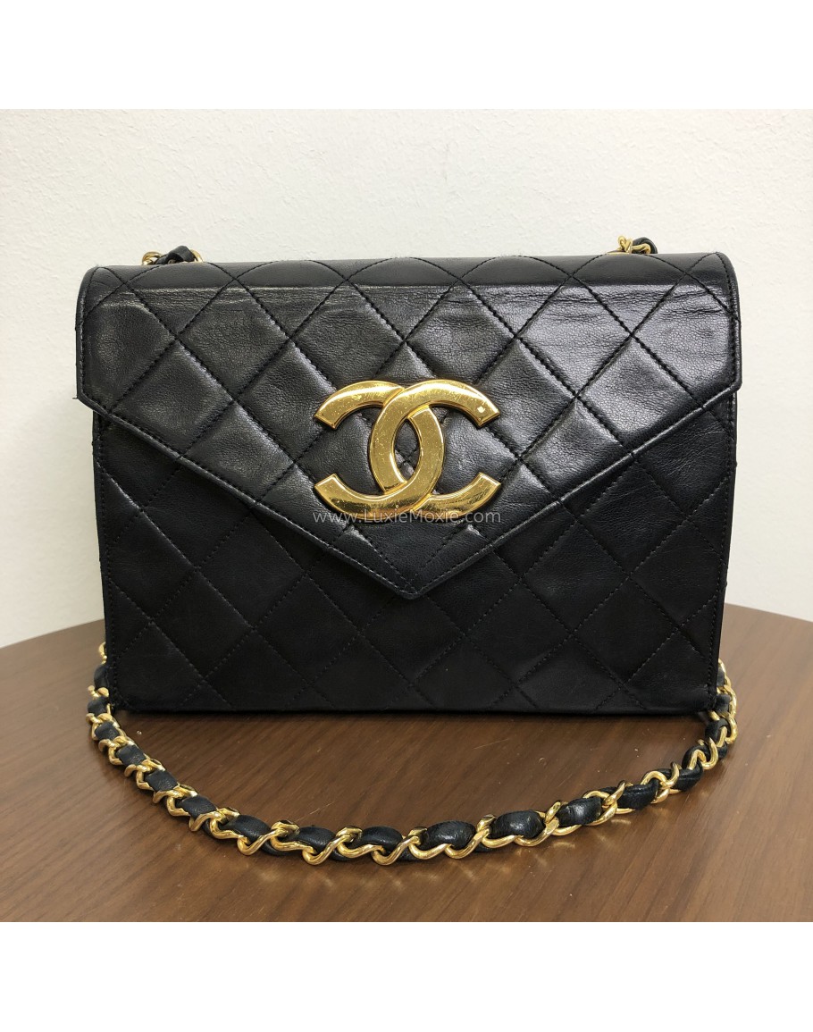 CHANEL Vintage CC Logo Small Chain Shoulder Flap Bag in